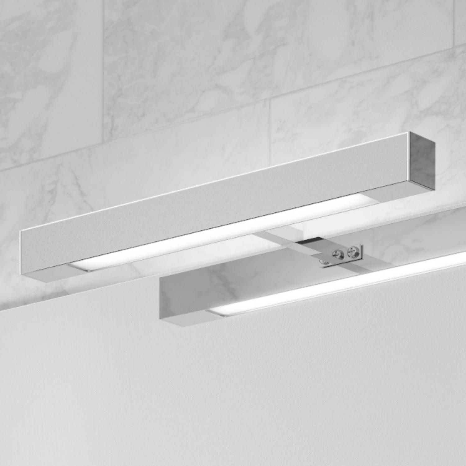 Spot LED chromé rectangulaire  en plastique 30cm