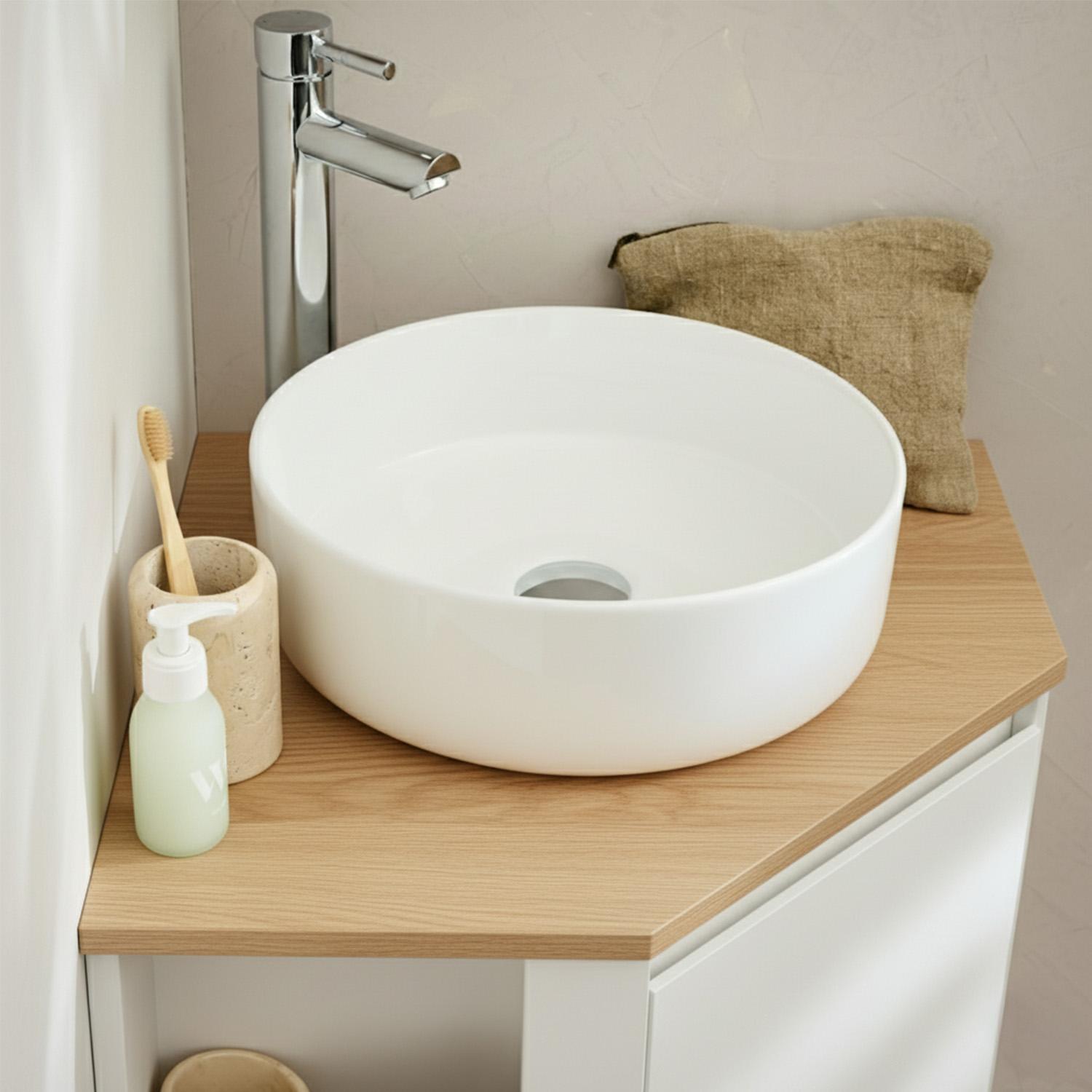 Ensemble meuble sous vasque d'angle avec vasque, robinet chromé et armoire de toilette