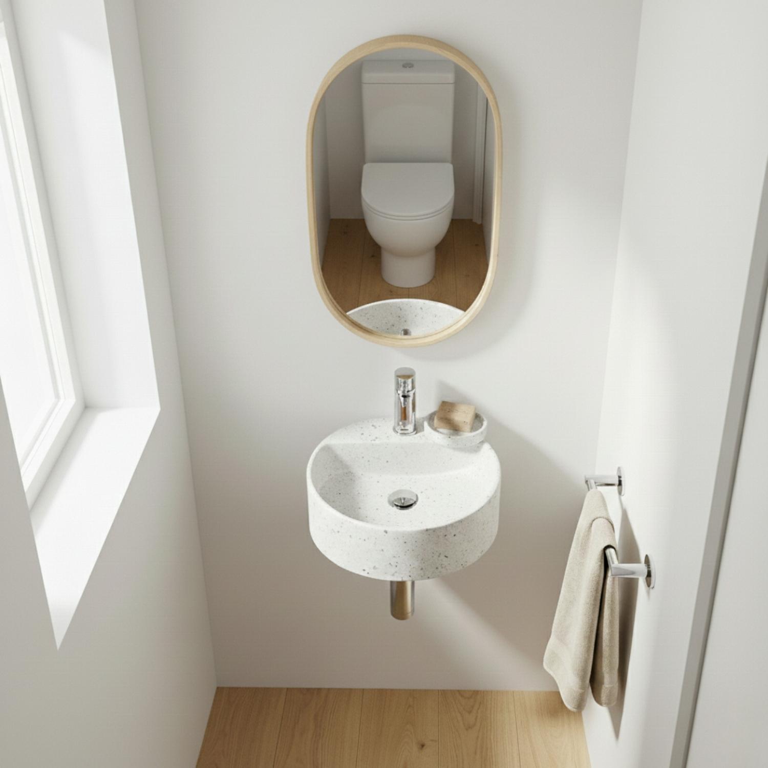 Petit lave-mains rond suspendu en terrazzo gris 30cm IZIA.