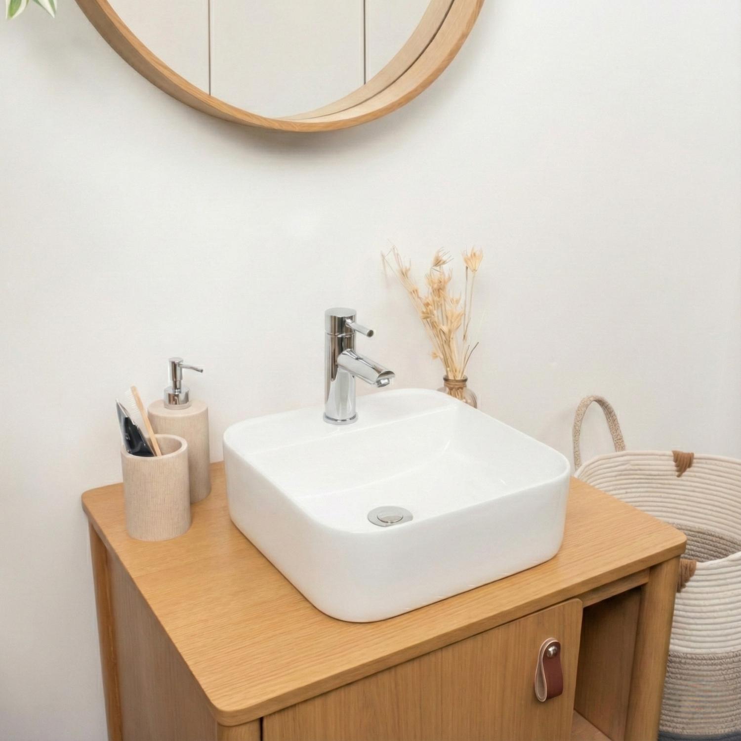 Petite vasque à poser carrée blanche 37cm KALI avec trou pour robinet.