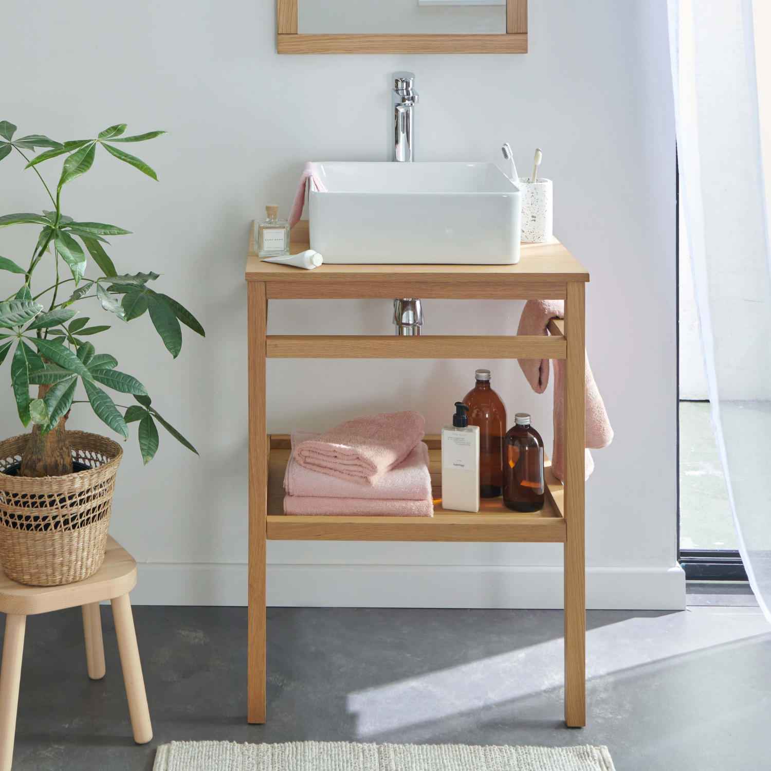 Meuble de salle de bain en chêne et vasque carrée